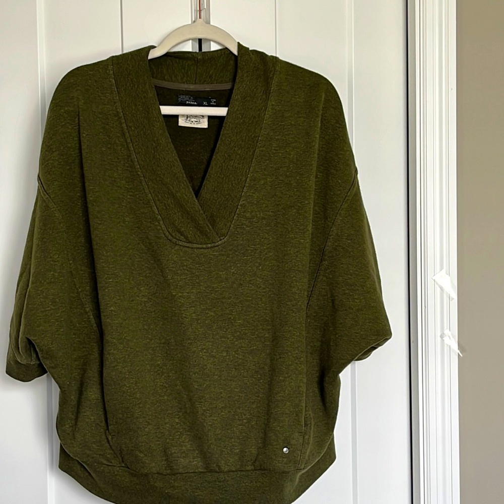Unique olive Prana sweatshirt